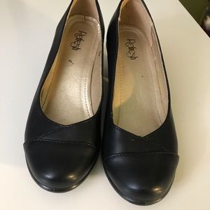 Refresh Black Pumps